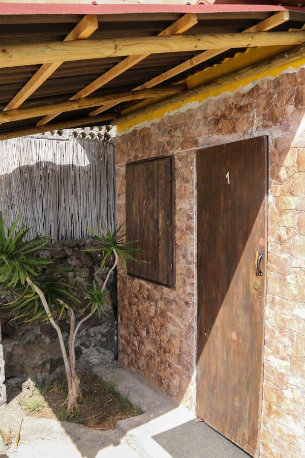 B&B Amigos De La Naturaleza Las Manchas  Екстериор снимка